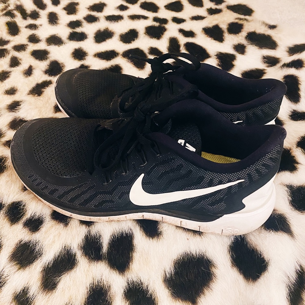 Nike Free 5.0 Tennis Shoes